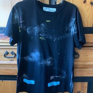 Men’s off white t shirt